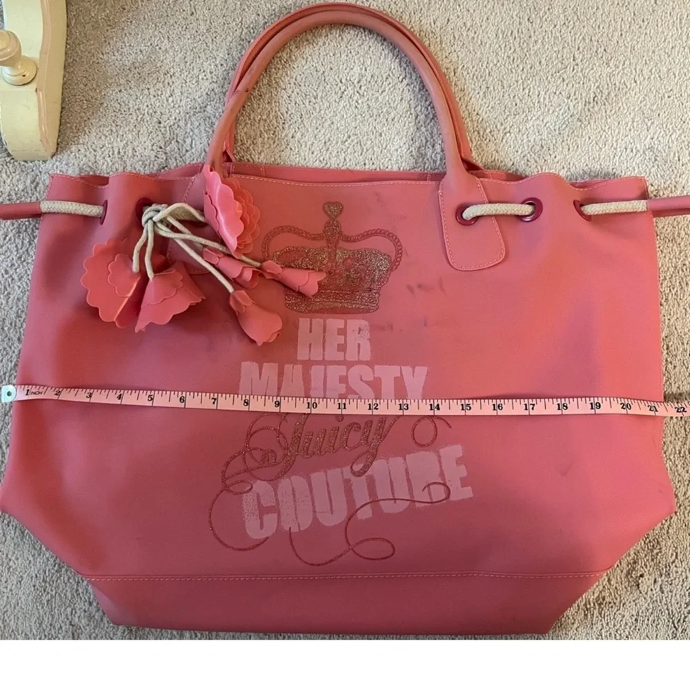 Juicy Couture pool beach